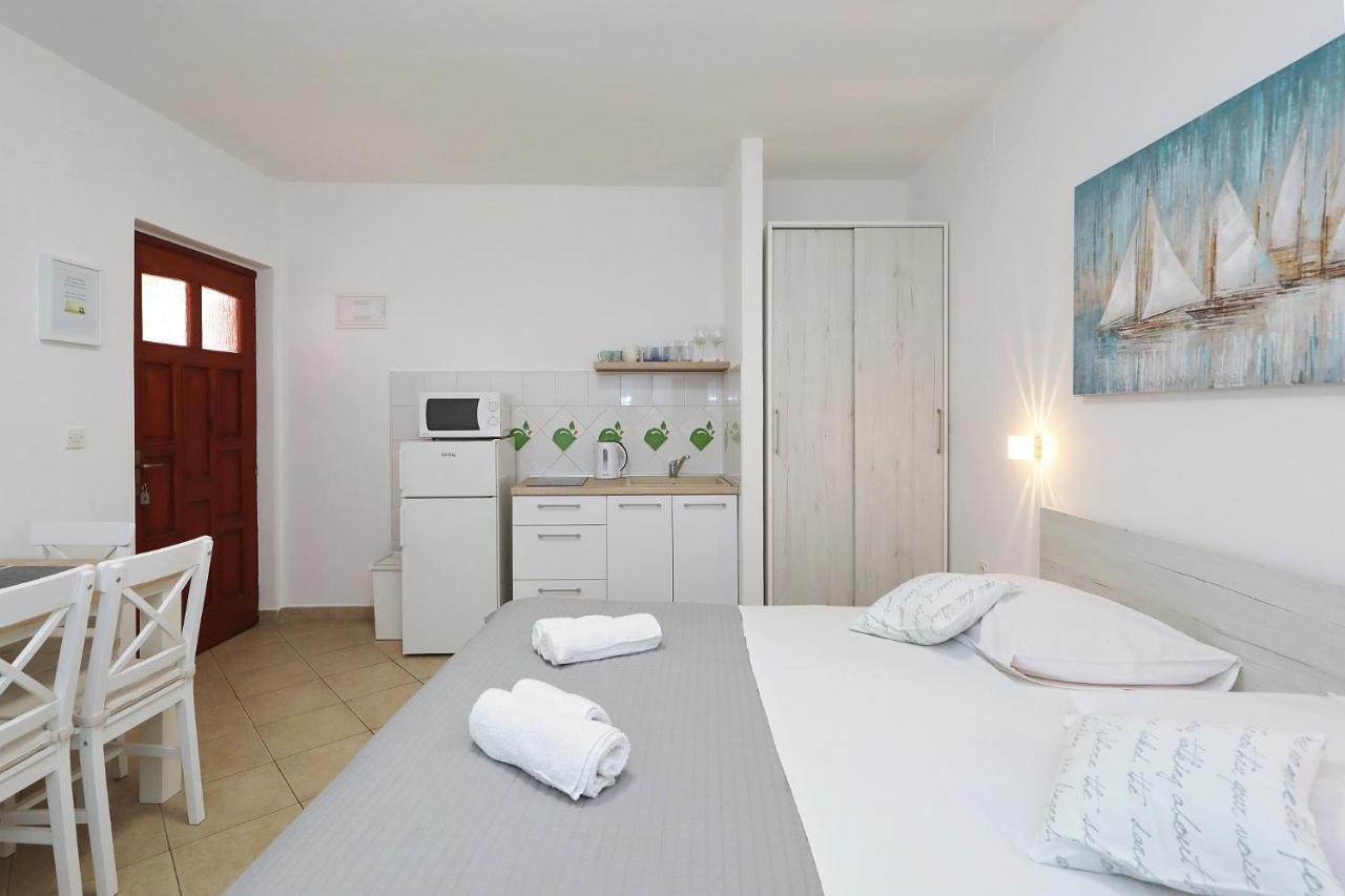 Apartmani Strpic Biograd Na Moru Exterior photo